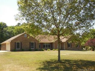 8300 Buckingham Ln, Harrisburg, NC 28075