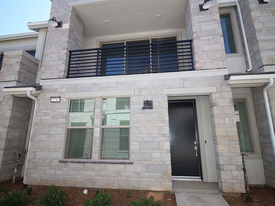 1st image of 2737 E Tamarind Dr
