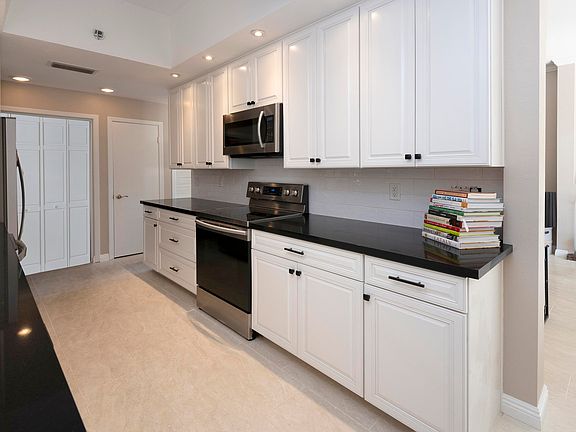 5th image of 1207 E Northshore Dr Unit 137