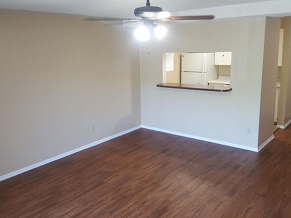 Living Room looking into kitchen