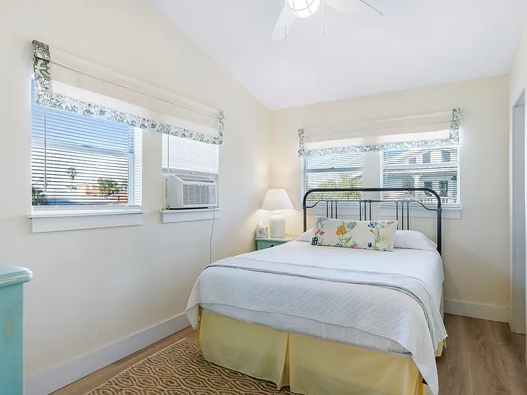 1 Lauderdale Dr — Photo 10