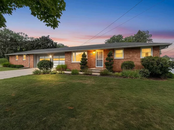 2098 True Ln, Green Bay, WI 54304