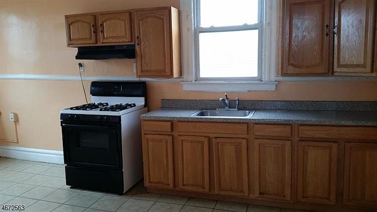 2nd image of 172 Hillside Ave