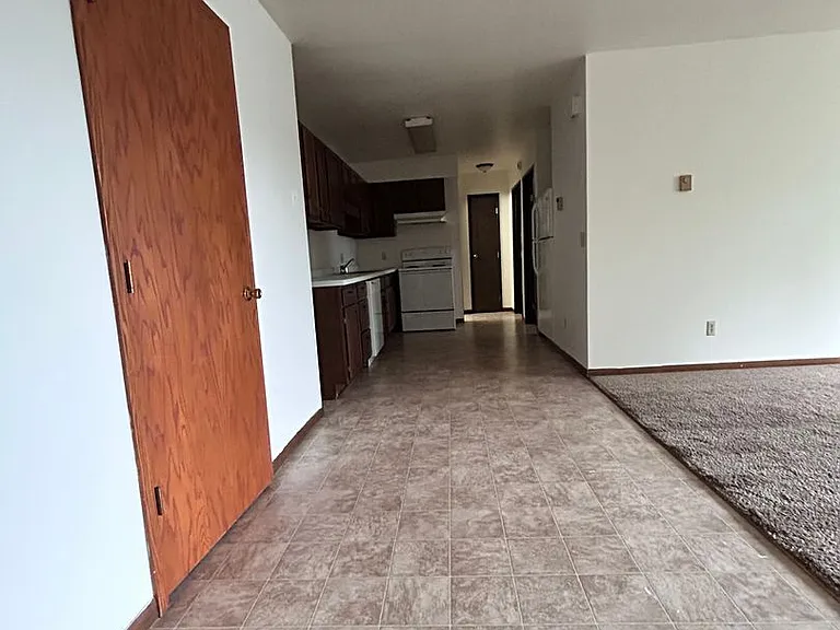 601 Colfax St — Photo 3