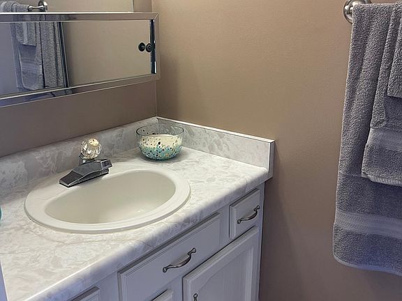 4th image of 2321 Wildwood Pl