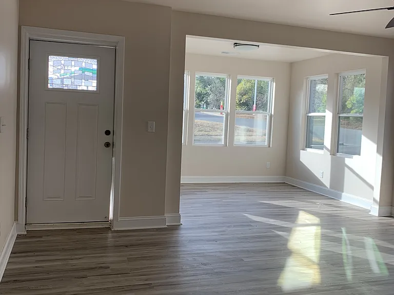 1020 Concord Ave — Photo 9
