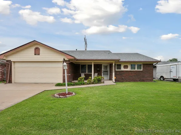 3823 S 88th East Pl, Tulsa, OK 74145