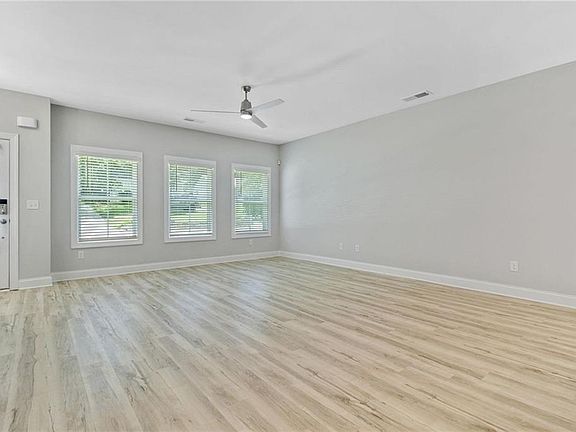 4th image of 1342 Parc Bench Rd