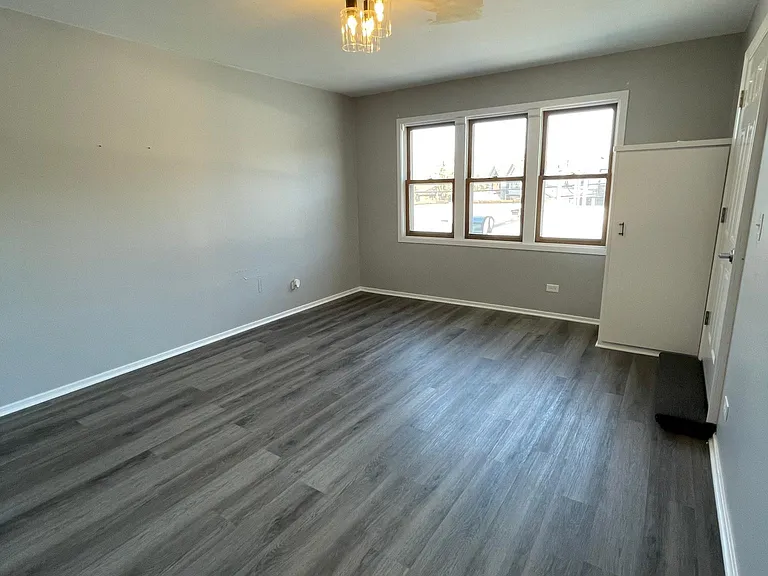 larger unit living room