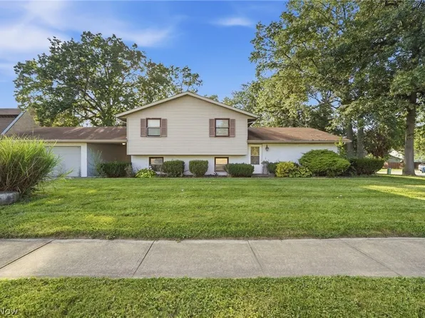 1401-1403 Lindenwood Dr, Lorain, OH 44053