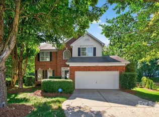 8700 Great Bear Ct, Charlotte, NC 28269