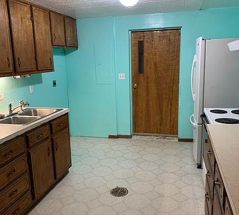 4th image of 38527 County Road 51 #0