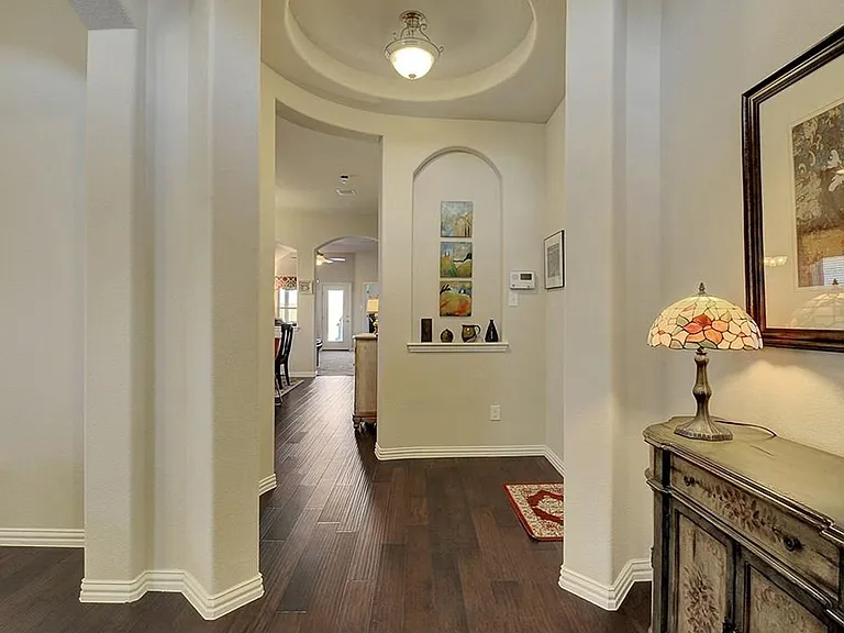 6004 Fremont Dr — Photo 3