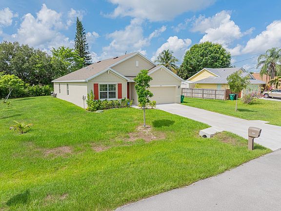 4th image of 2901 SW Boxwood Circle