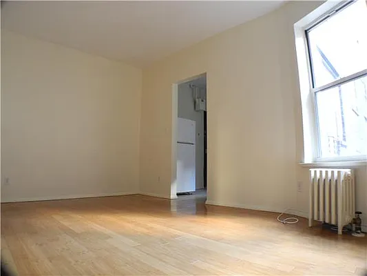 Rented by R New York | media 27