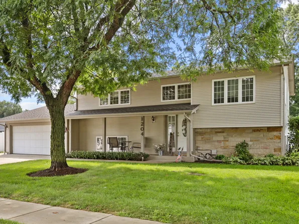 1204 Leeds Ln, Elk Grove Village, IL 60007