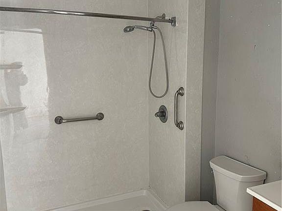 4th image of 1161 Lake Ave APT 116