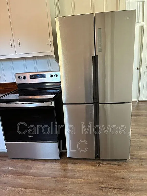 2 bed, 1.0 bath, 728 sqft, $1,199 — Photo 3