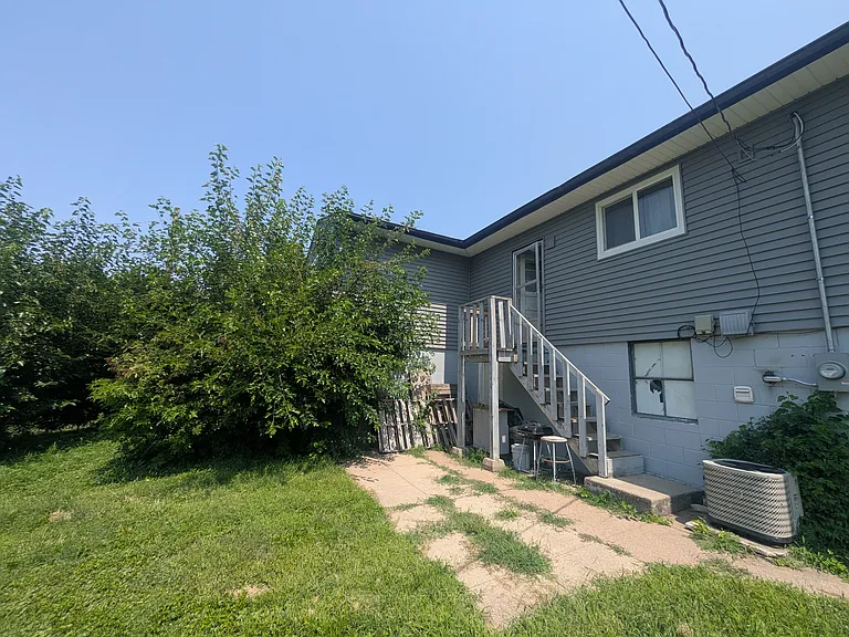 3262 S 48th St — Photo 15