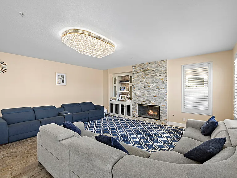 2438 Calle Aquamarina — Photo 18