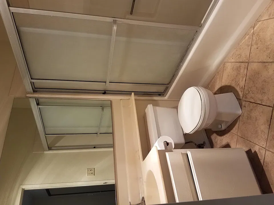 Bathroom1