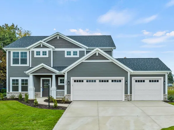 1064 Mosaic St, Huntertown, IN 46748