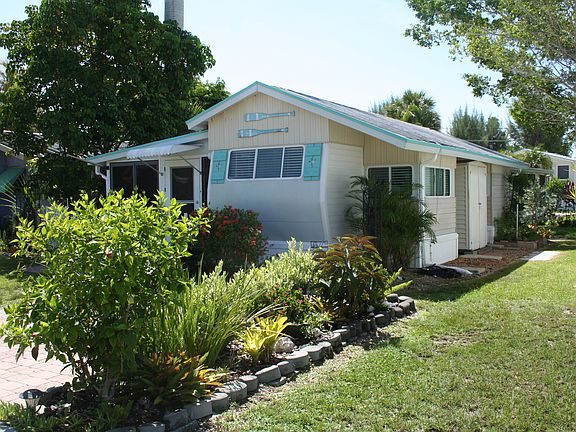 Exterior View 4