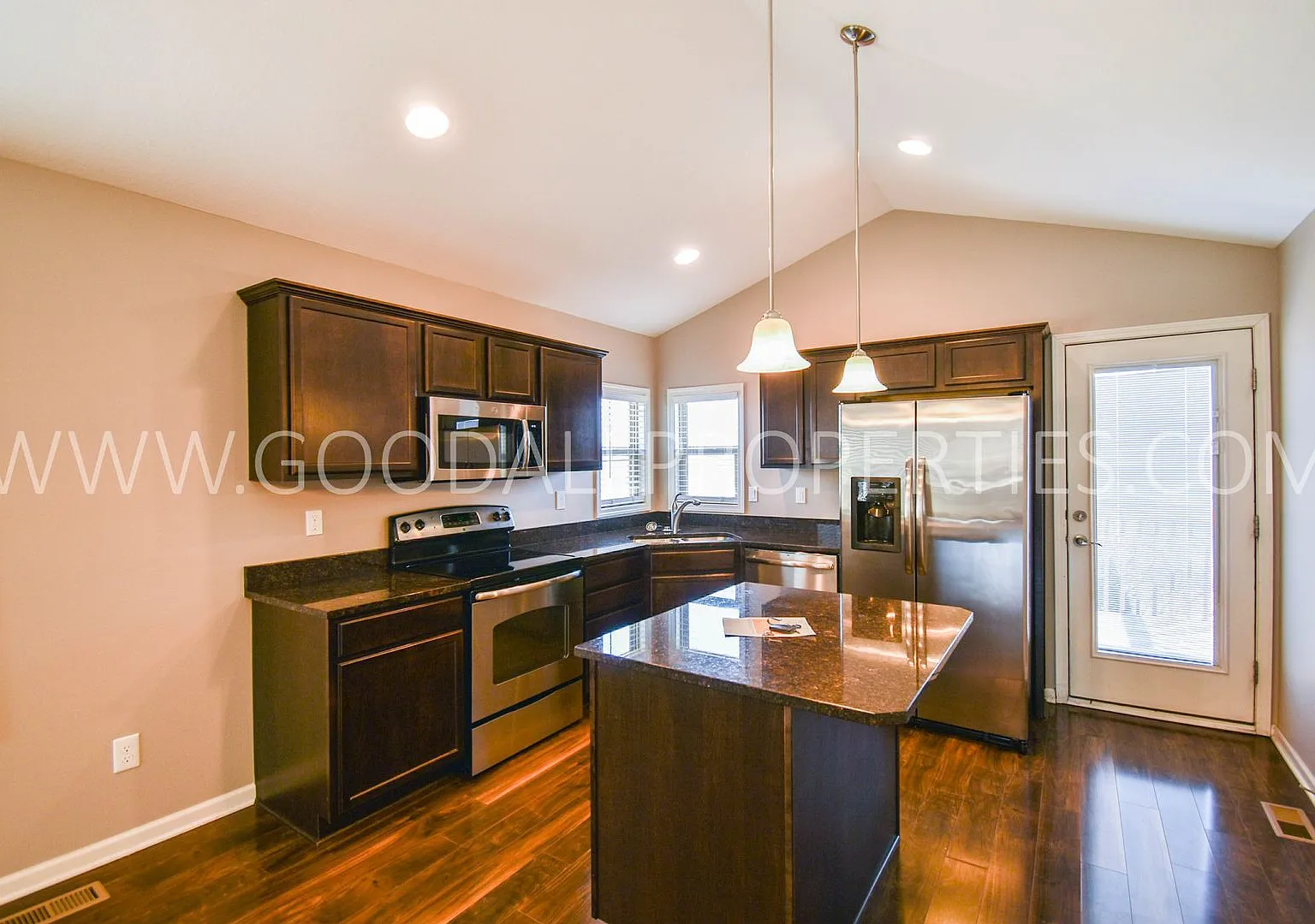 4 Bedroom Detached Townhome in Waukee with Finished Basement in Glynn Village — Photo 3