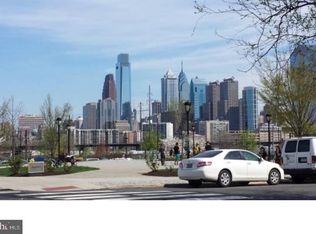 318 N 32nd St, Philadelphia, PA