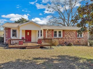 4 Fowler St, Liberty, SC 29657