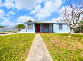 3595 NW 98th St, Miami, FL 33147