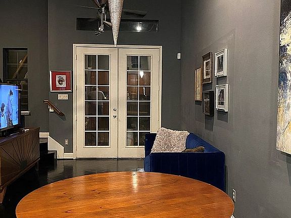 5th image of 2352 Camden Dr APT C