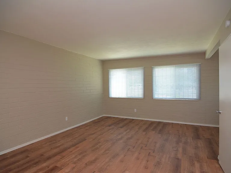 1852 S Norris Ave — Photo 10