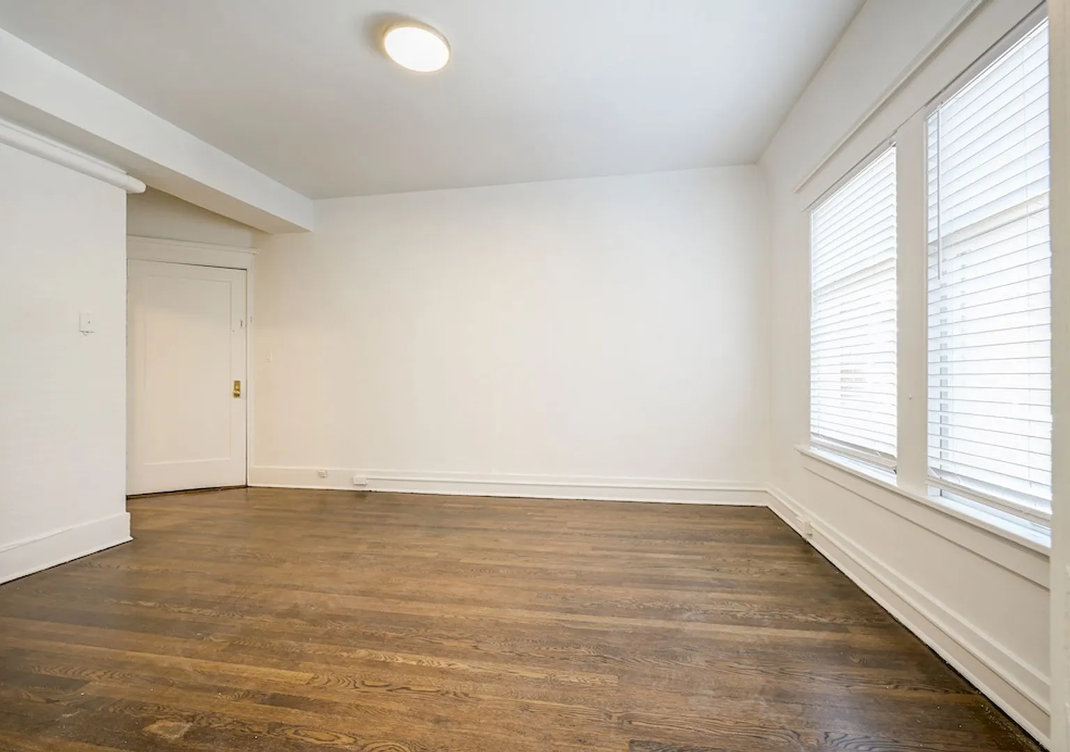 Virginian Apartments — Photo 4