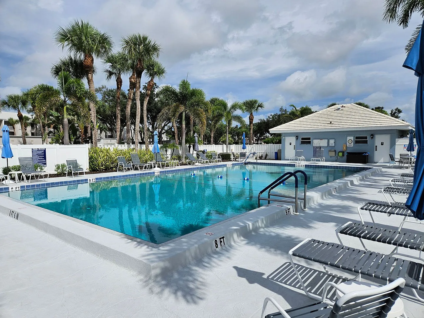 Annual Furnished or Seasonal Short-Term Charming First-Floor Condo in Plantation Golf and Country... — Photo 3