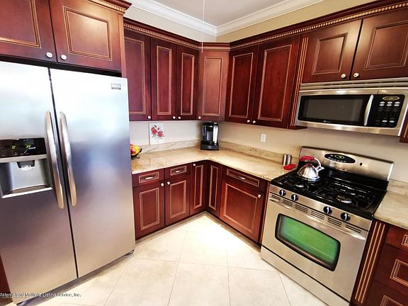 5th image of 73 Tiller Ct