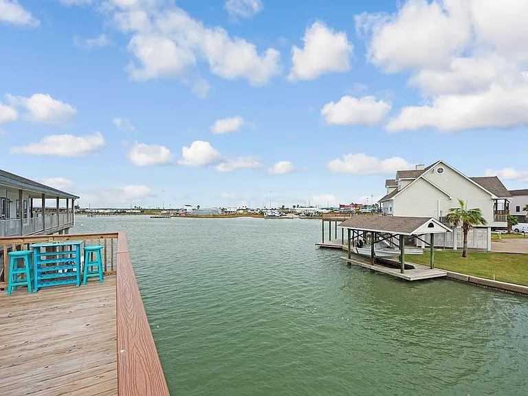 336 Admiral Cir — Photo 34