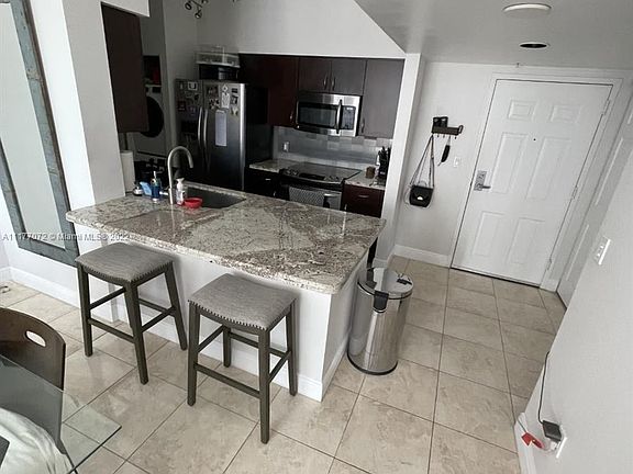 3rd image of 1155 Brickell Bay Dr APT 505