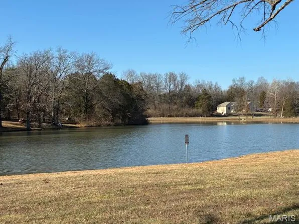 36 Redbud Dr, Catawissa, MO 63015