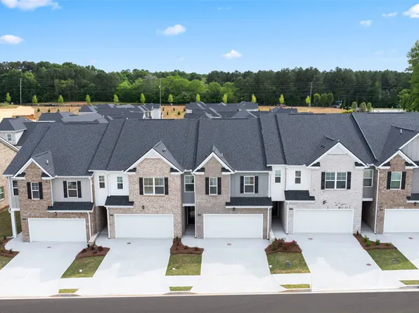 2781 Honey Locust Ct, Loganville, GA 30052