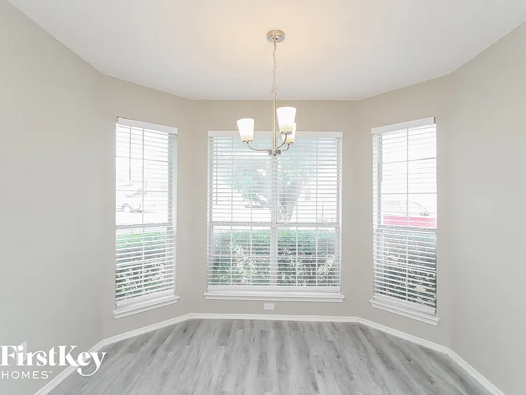6413 Riverwater Trl — Photo 5