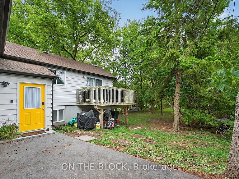 215 Main St N #REAR — Photo 7