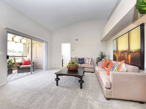 1 Bedroom-Plan B Spacious Living Room