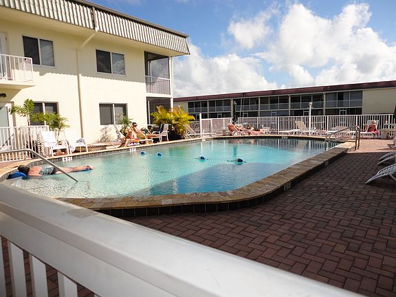 2nd image of 121 Wettaw Ln APT 209