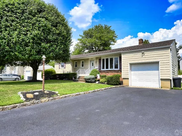 313 Fairlamb Ave, South Plainfield, NJ 07080