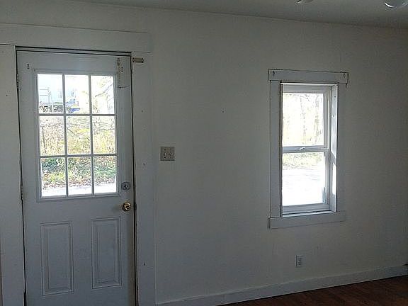 2nd image of 804 N Henderson St