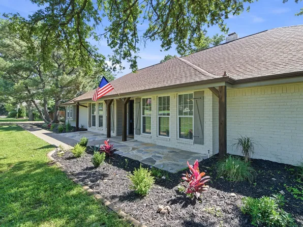 835 Cross Timbers Dr, Double Oak, TX 75077