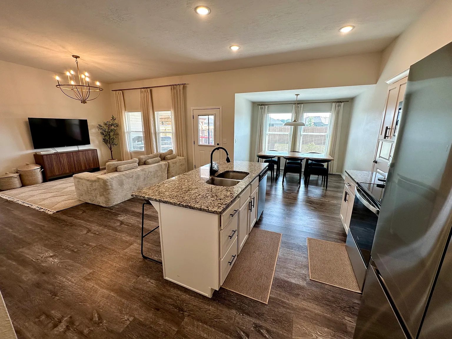 496 E Melton Rd — Photo 4