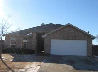 1305 Embercrest Dr, Midlothian, TX 76065