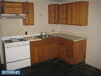 3rd image of 25 S Willow St